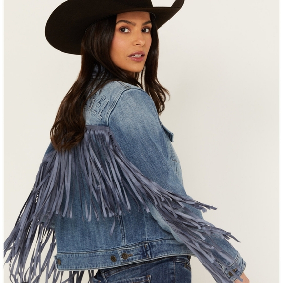 Idyllwind Women's Magnolia Embossed Trucker Jacket - Picture 9 of 9